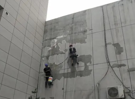 张家界市楼顶漏水维修公司分享下张家界市外墙防水的注意事项